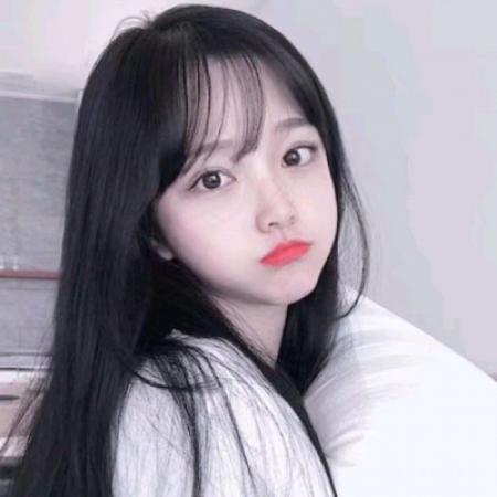 儿童玩跳绳