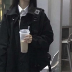 跑酷小子游冰岛
