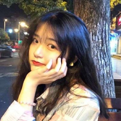 热血男孩骑摩托