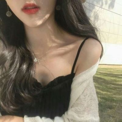 徐艺洋发了和黄子韬的合照