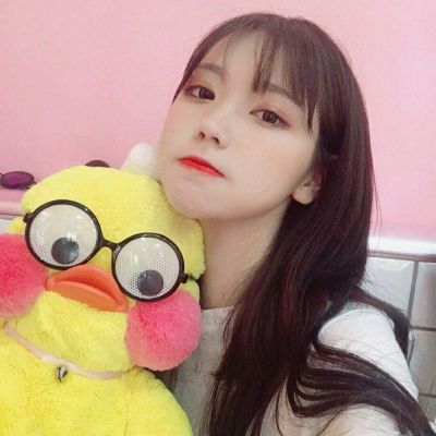 黑夜滑板者